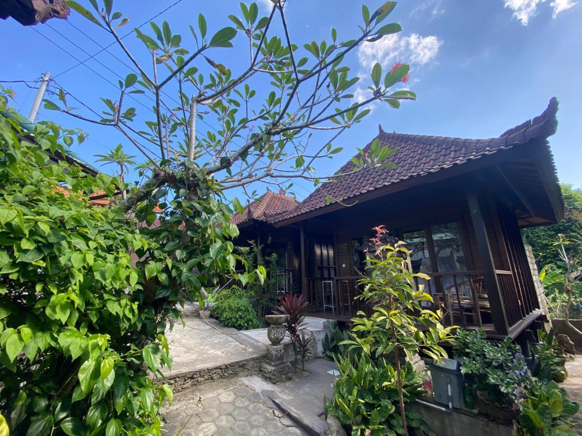 Lembah Bhucarya Hotel Nusa Lembongan  Exterior photo