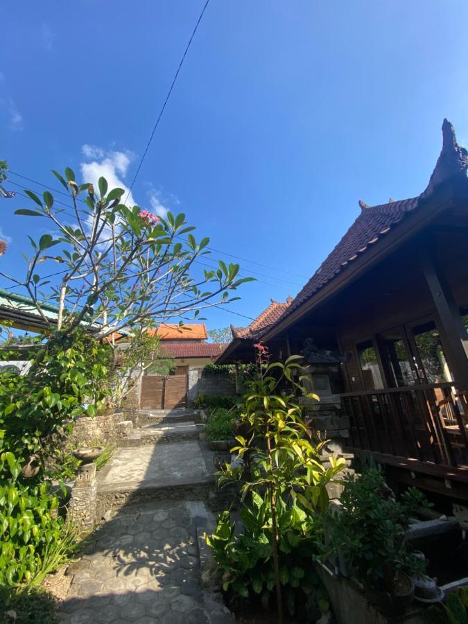 Lembah Bhucarya Hotel Nusa Lembongan  Exterior photo