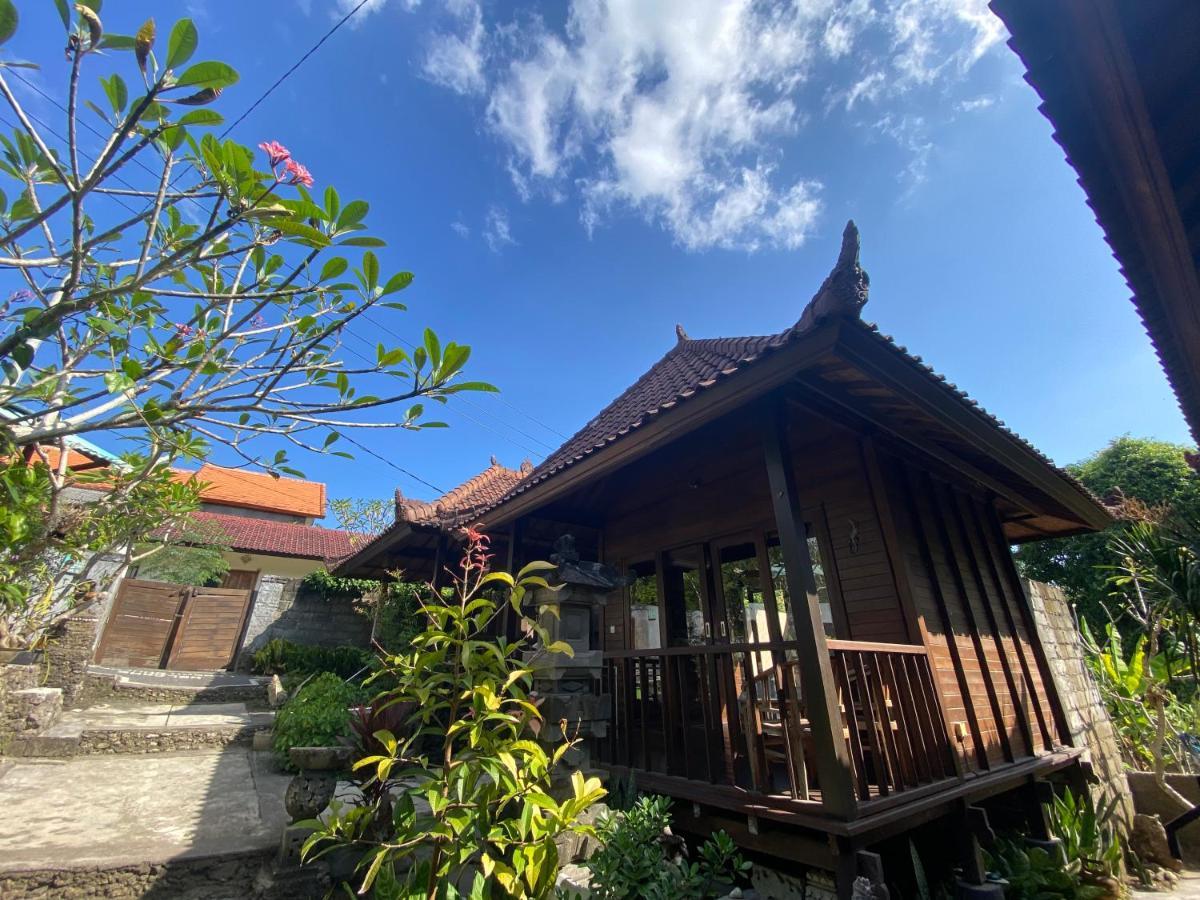 Lembah Bhucarya Hotel Nusa Lembongan  Exterior photo