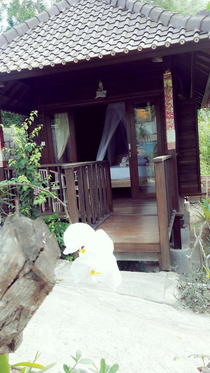 Lembah Bhucarya Hotel Nusa Lembongan  Exterior photo