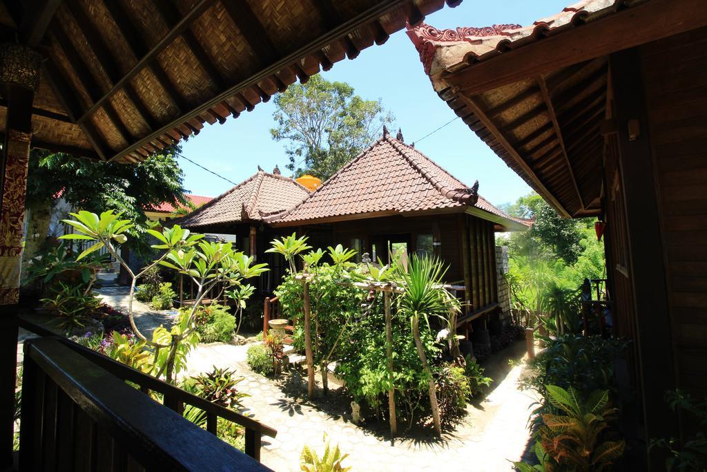 Lembah Bhucarya Hotel Nusa Lembongan  Exterior photo