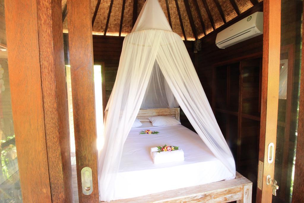 Lembah Bhucarya Hotel Nusa Lembongan  Exterior photo